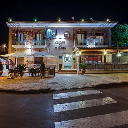 Hotel Ciudad De Мартос Экстерьер фото