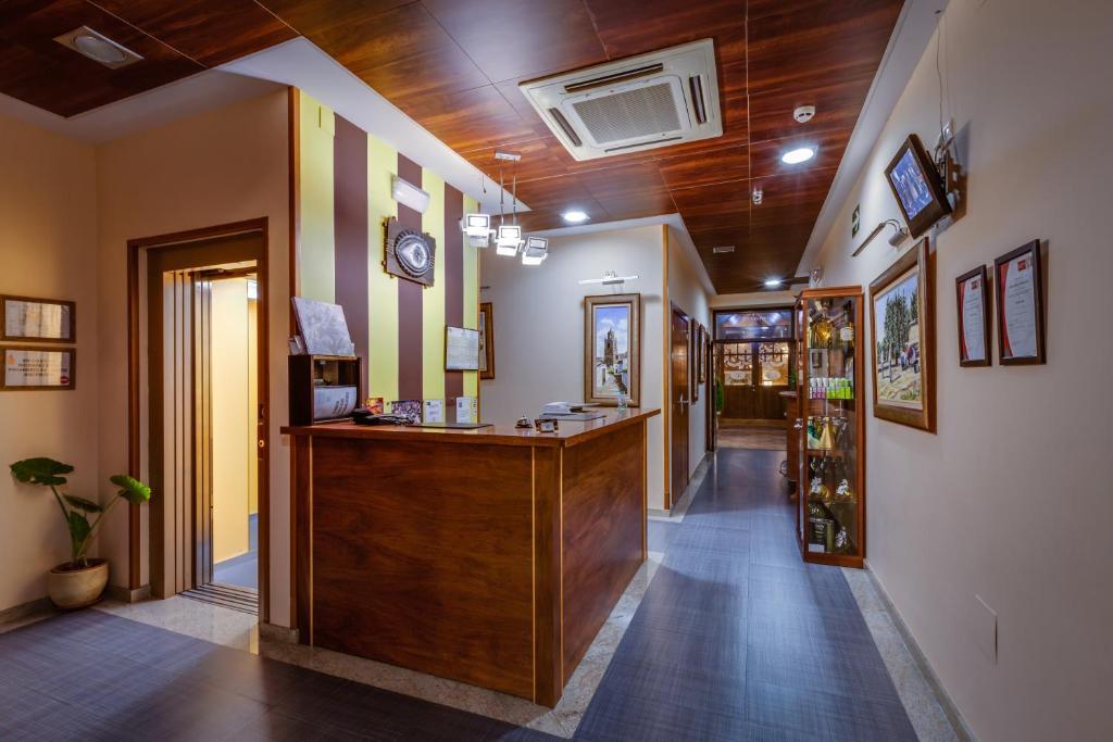 Hotel Ciudad De Мартос Экстерьер фото